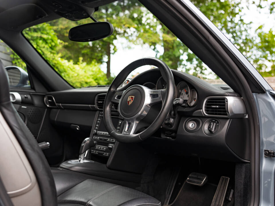 Bild 33/43 von Porsche 911 Turbo (2011)