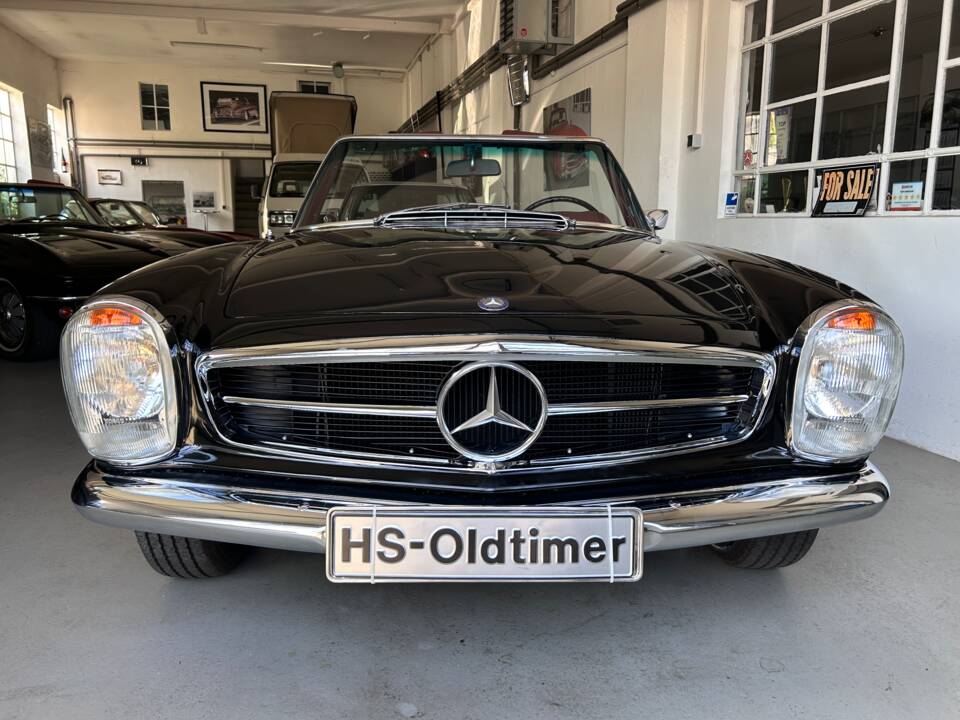 Image 1/36 of Mercedes-Benz 280 SL (1970)