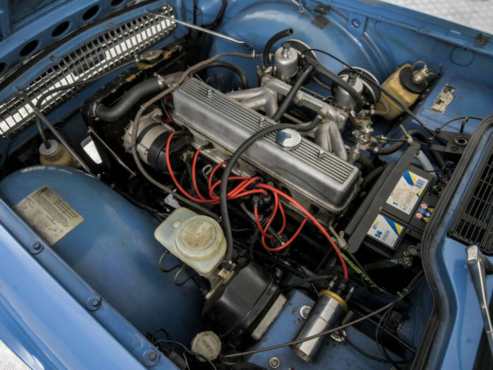 Immagine 38/50 di Triumph TR 6 (1973)
