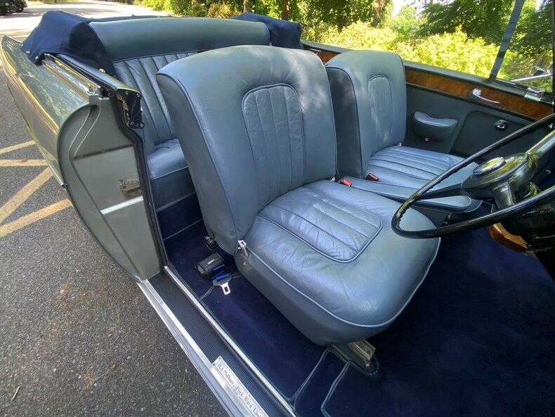Image 27/50 of Bentley S 3 Continental (1966)