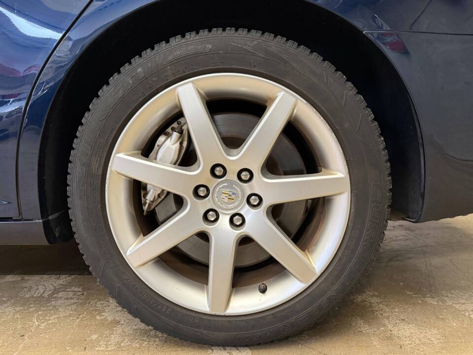 Image 13/17 of Cadillac STS 4.6 (2008)