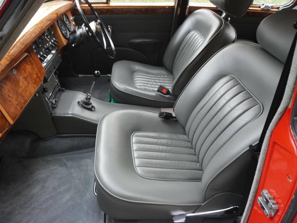 Bild 12/18 von Jaguar Mk II 3.8 (1964)