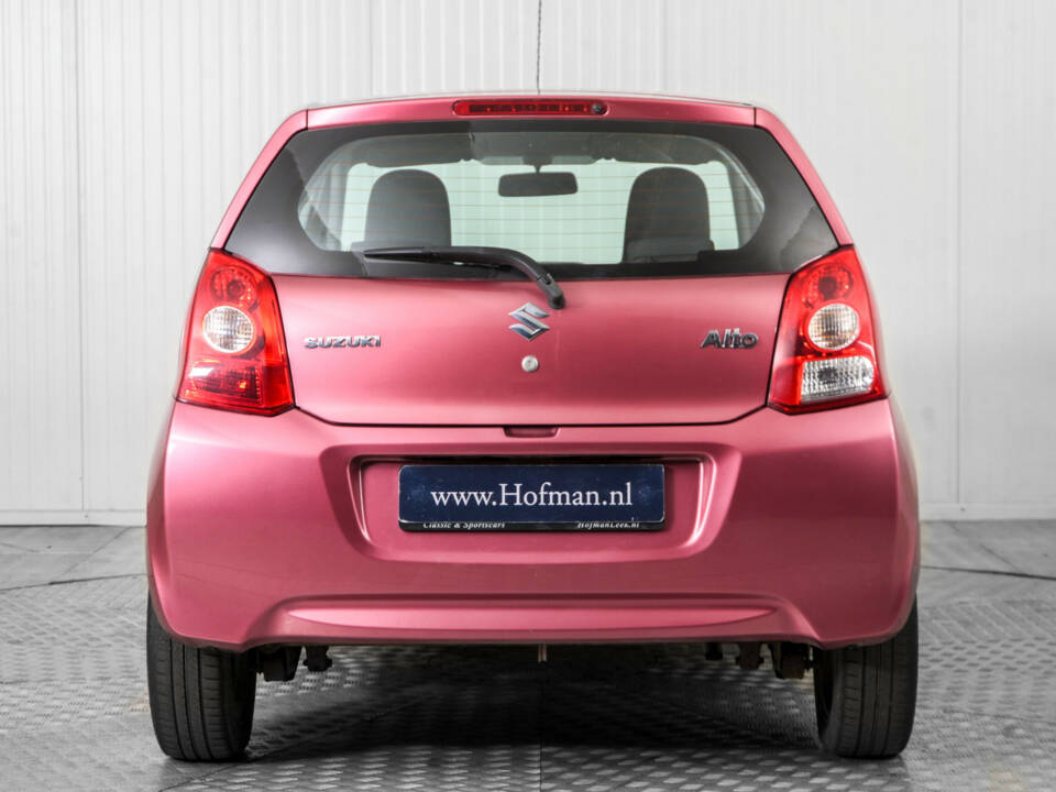 Image 13/48 of Suzuki Alto (2010)