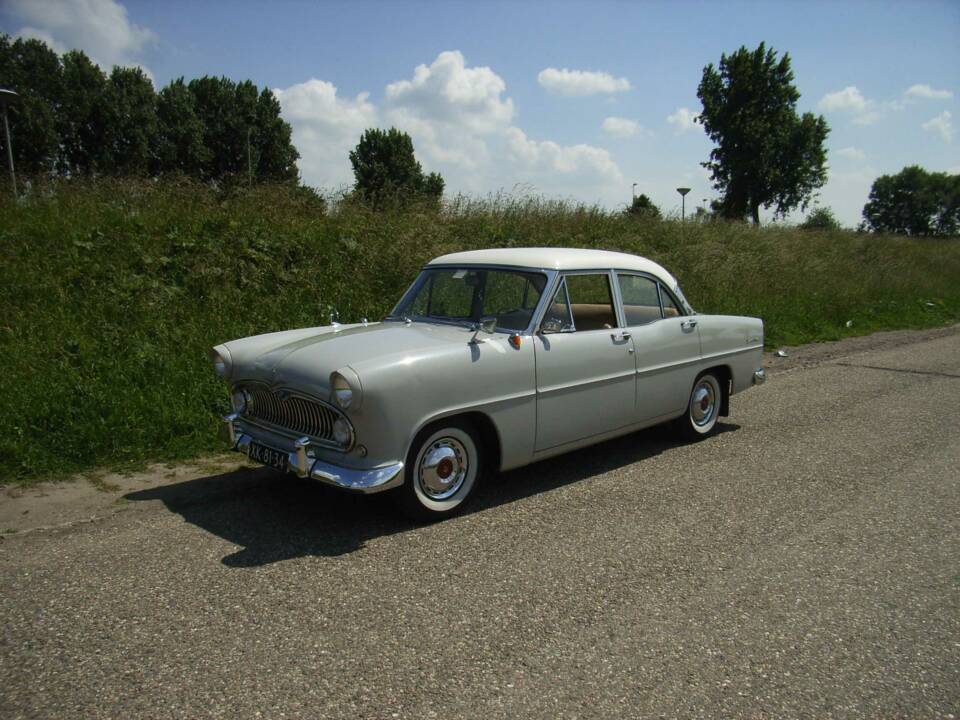 Afbeelding 2/10 van SIMCA Vedette Versailles (1958)