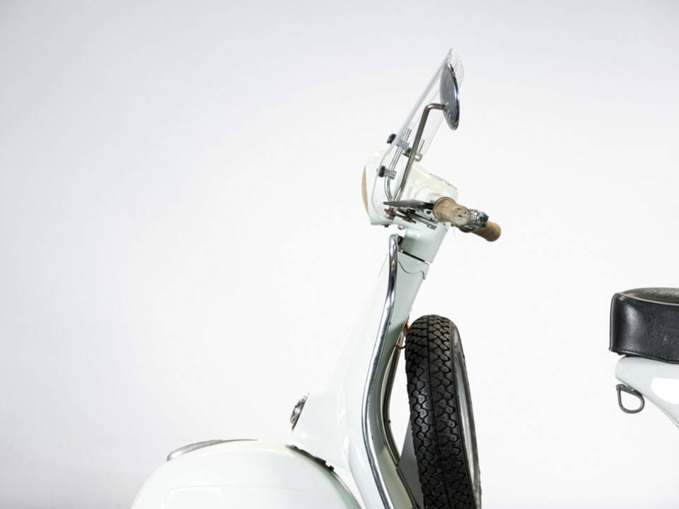 Bild 25/50 von Piaggio Vespa 125 Super (1966)