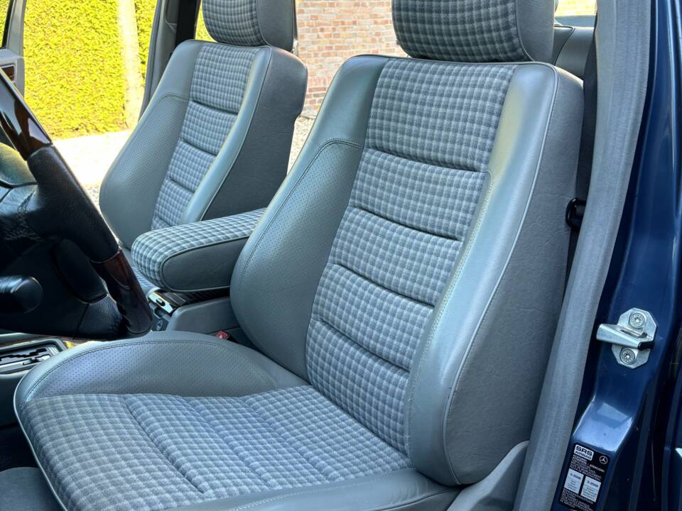 Bild 2/22 von Mercedes-Benz 500 E (1993)