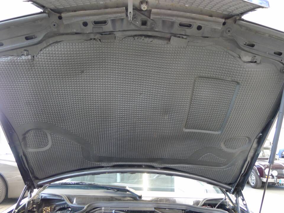 Image 13/49 of Mercedes-Benz 190 E 2.3-16 (1984)