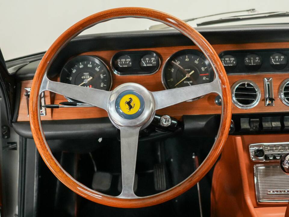 Bild 10/50 von Ferrari 330 GT (1965)