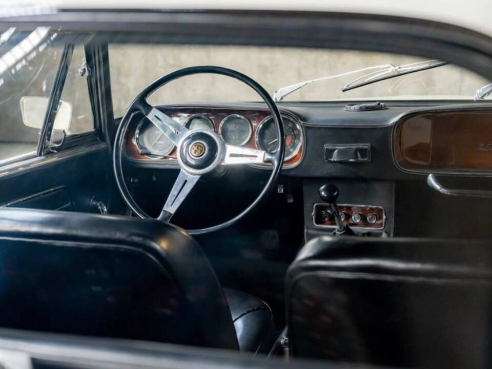Bild 14/35 von Alfa Romeo 2600 Sprint Zagato (1965)