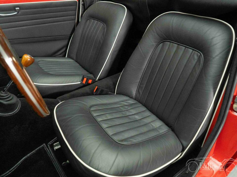 Image 16/19 de Triumph TR 4 (1964)