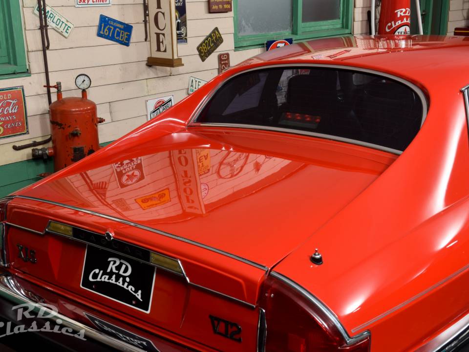 Image 13/43 of Jaguar XJ-S V12 (1990)