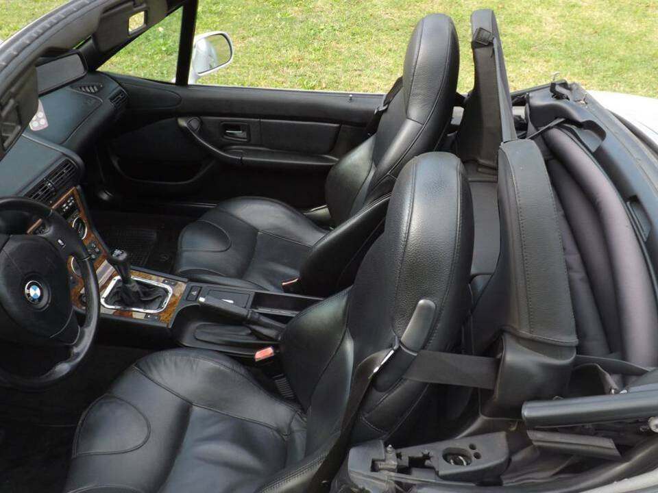 Bild 21/50 von BMW Z3 Cabriolet 3.0 (2000)
