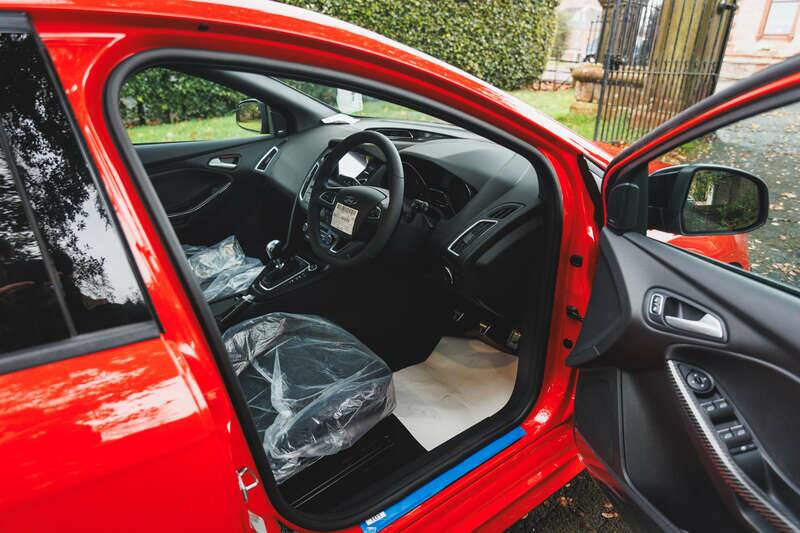 Image 2/50 of Ford Focus RS (2018)