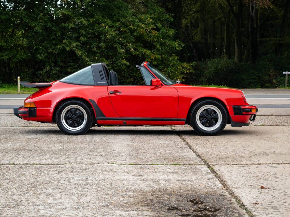 Bild 9/35 von Porsche 911 Carrera 3.2 (1987)