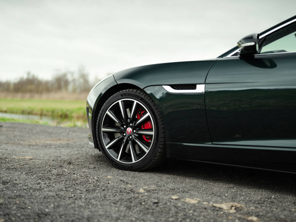 Bild 12/32 von Jaguar F-Type R (2016)