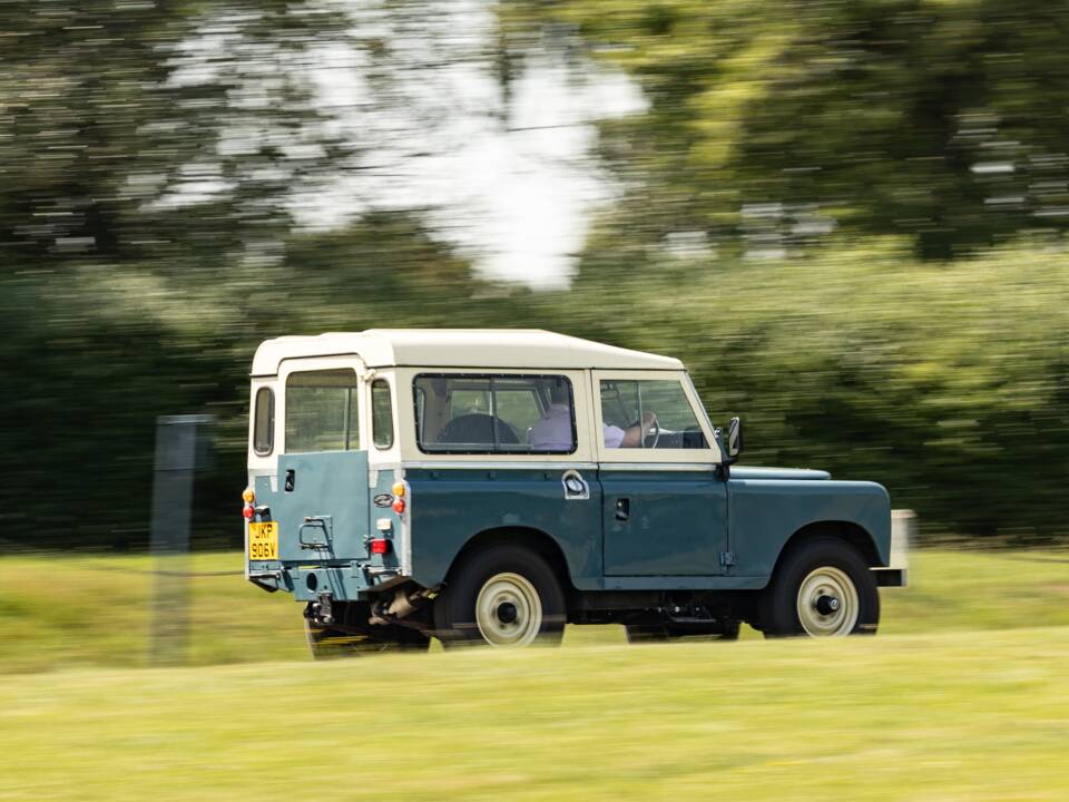 Bild 47/50 von Land Rover 88 (1980)
