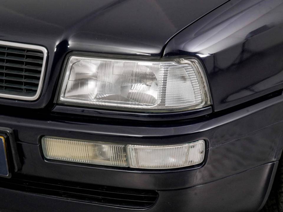 Immagine 23/50 di Audi Cabriolet 2.0 E (1995)