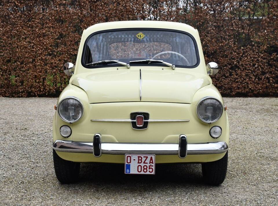 Image 5/30 of SEAT 600 D (1972)
