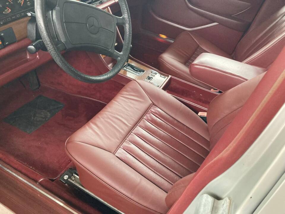 Afbeelding 35/38 van Mercedes-Benz 420 SEL (1986)