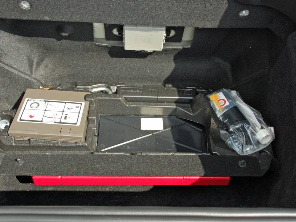 Immagine 22/25 di Porsche Boxster (2010)