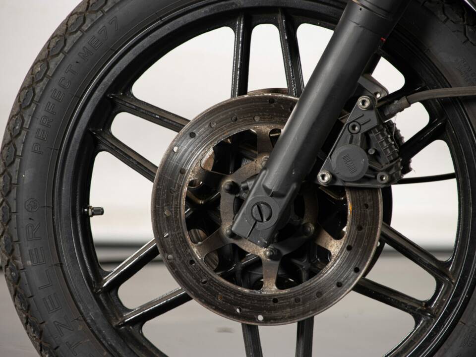 Image 17/50 of Moto Guzzi V 35 Imola II (1983)