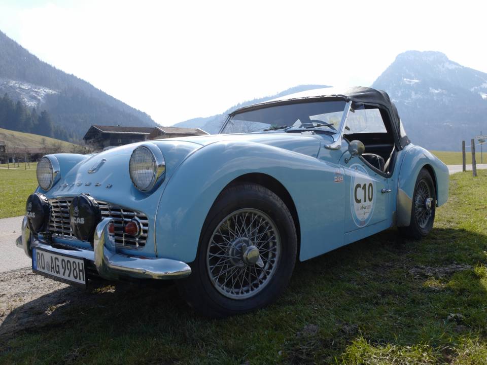 Image 11/42 of Triumph TR 3A (1960)
