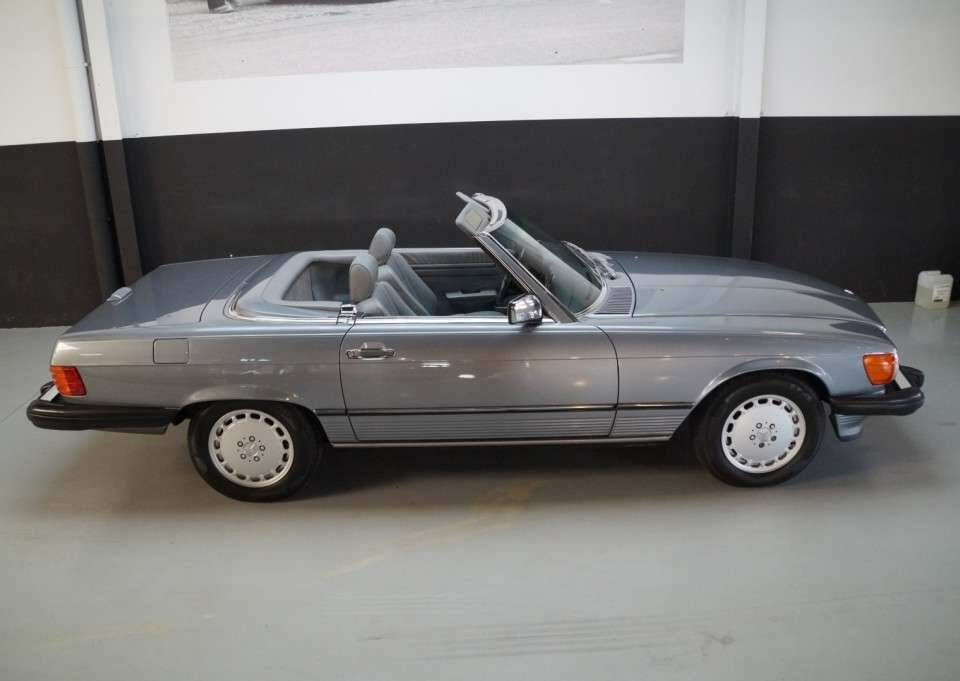 Bild 34/50 von Mercedes-Benz 560 SL (1989)