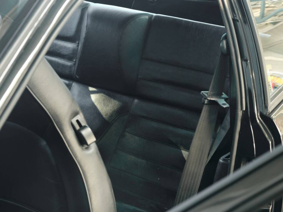 Bild 44/50 von Porsche 944 Turbo (1990)
