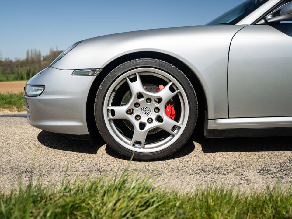 Image 36/82 of Porsche 911 Carrera 4S (WLS) (2006)