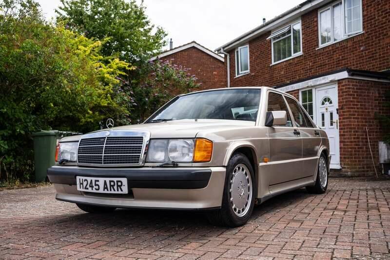 Image 7/50 of Mercedes-Benz 190 E 2.5-16 (1991)