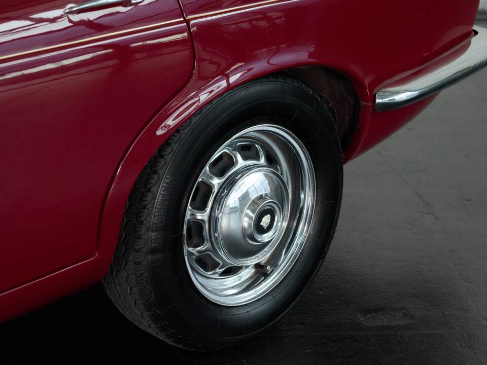 Bild 9/50 von Jaguar XJ 6 L 4.2 (1974)