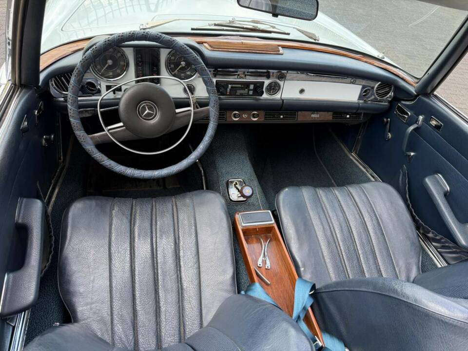 Image 31/50 of Mercedes-Benz 280 SL (1968)