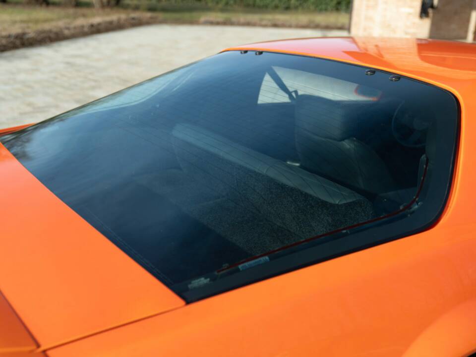 Image 16/50 of Chevrolet Camaro Z28 (1992)