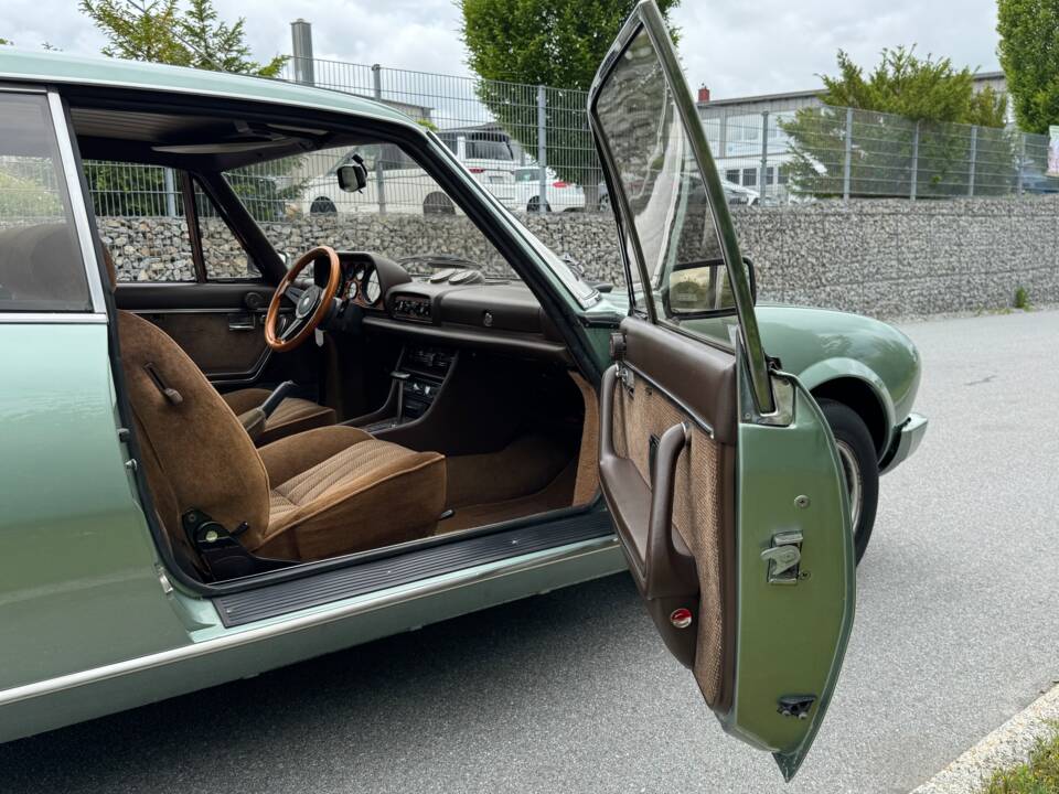 Bild 28/35 von Peugeot 504 Coupé (1983)