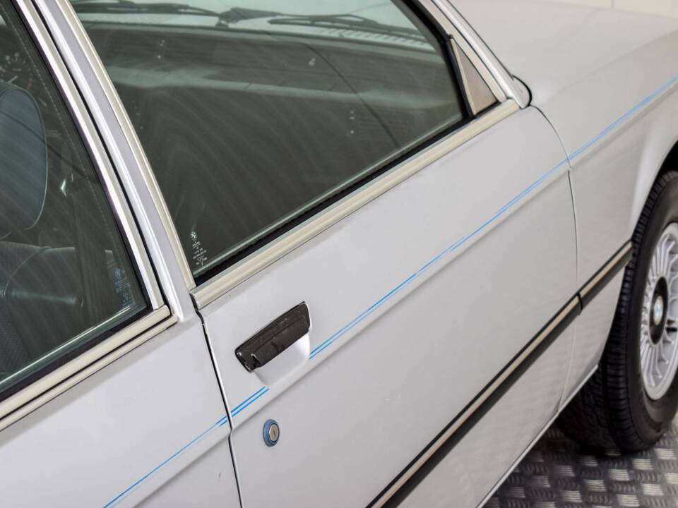 Image 42/50 of BMW 320i (1981)