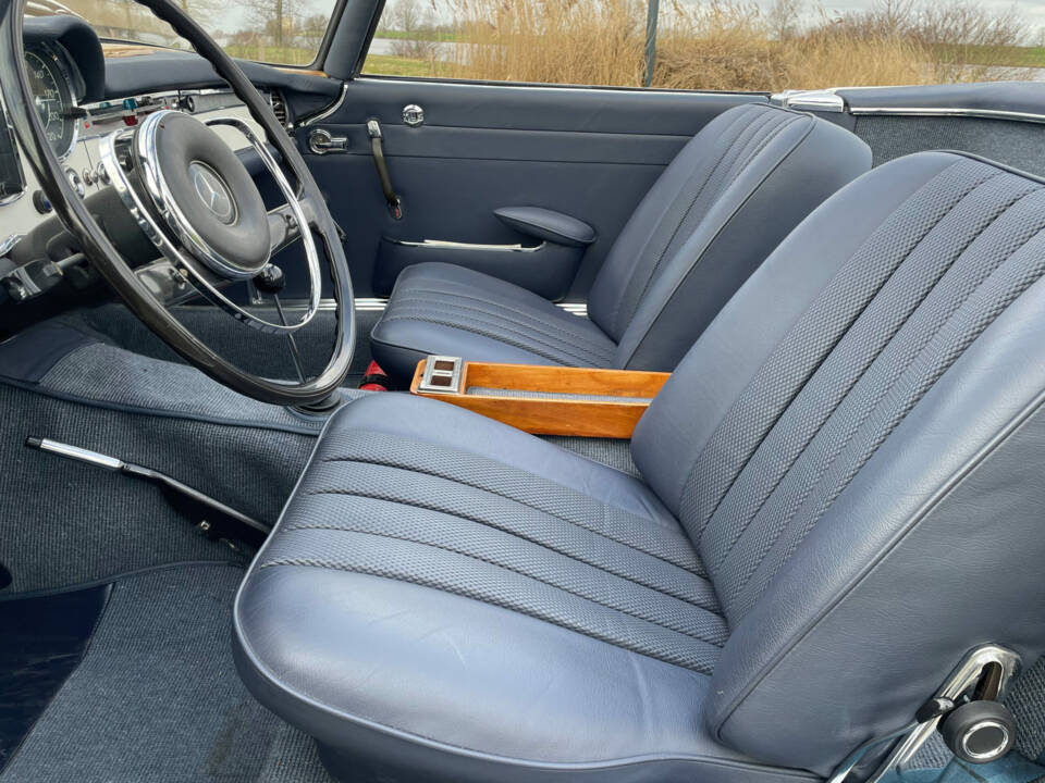 Image 8/8 of Mercedes-Benz 230 SL (1964)