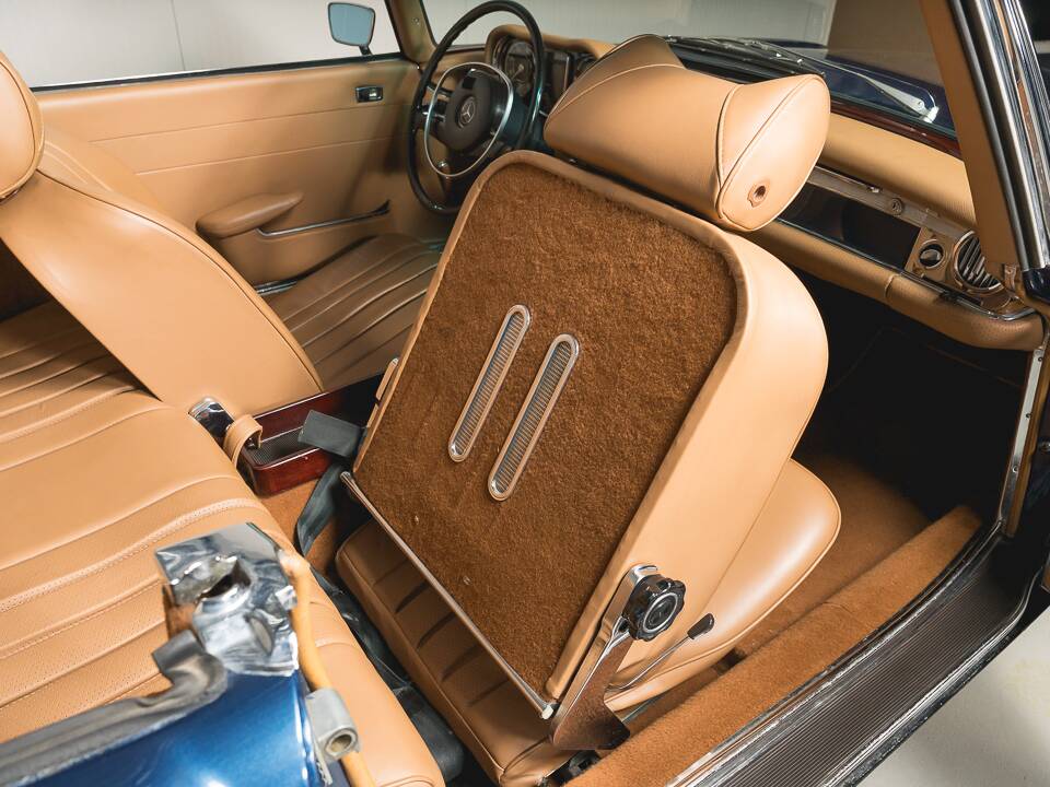 Bild 13/27 von Mercedes-Benz 280 SL (1969)