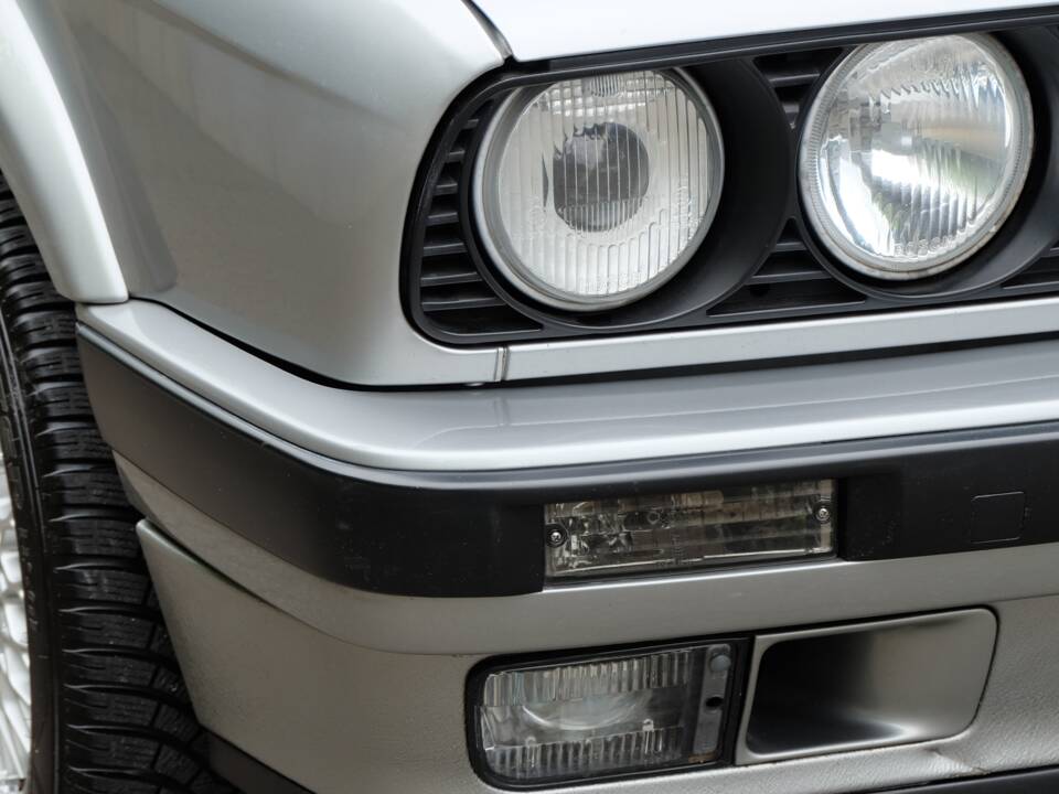 Bild 38/56 von BMW 325ix (1987)