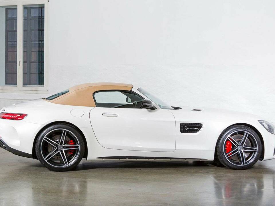 Image 7/20 of Mercedes-AMG GT C (2018)
