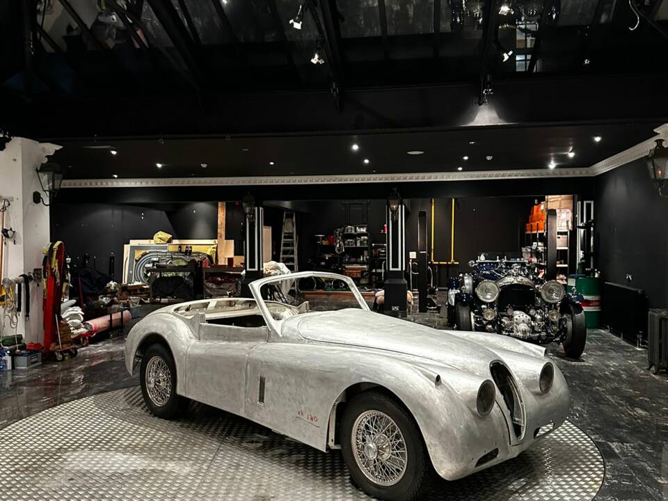 Immagine 10/39 di Jaguar XK 140 DHC (1955)