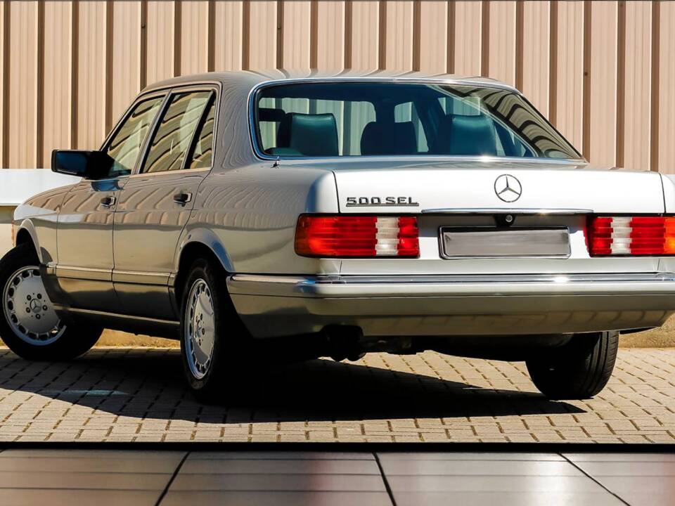 Image 2/21 of Mercedes-Benz 500 SEL (1990)