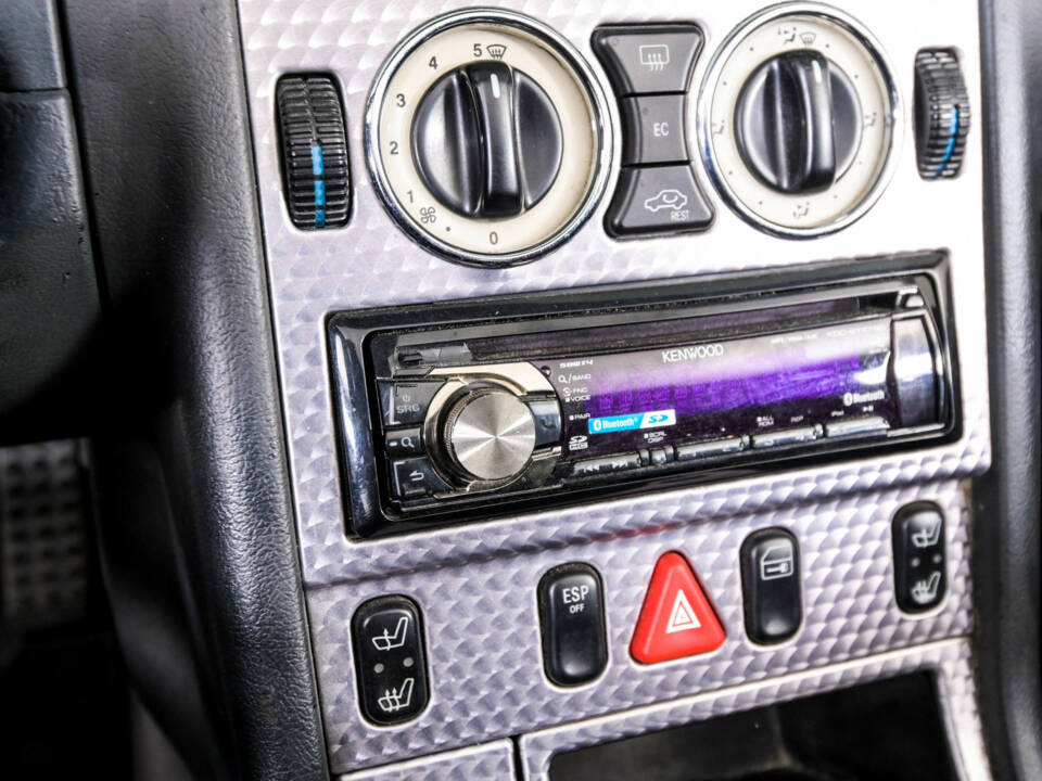 Image 27/50 of Mercedes-Benz SLK 200 Kompressor (2001)