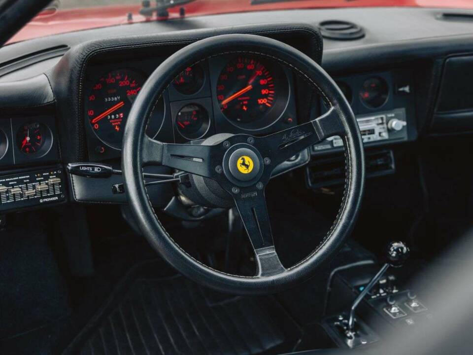Image 15/25 de Ferrari 512 BBi (1982)
