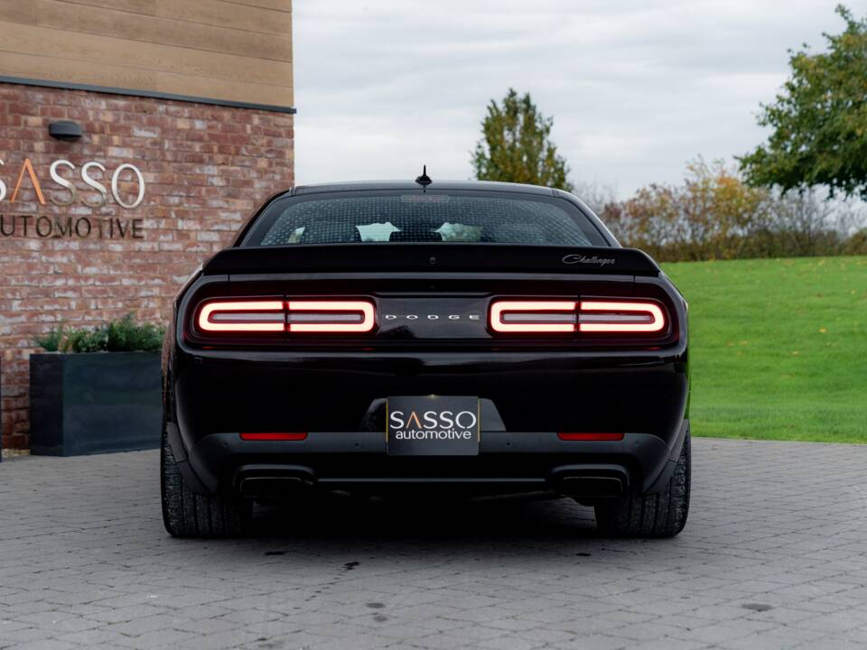 Image 34/86 of Dodge Challenger SRT "Black Ghost" (2023)