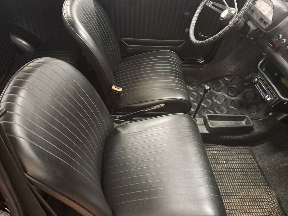 Image 20/31 of FIAT 500 L (1971)