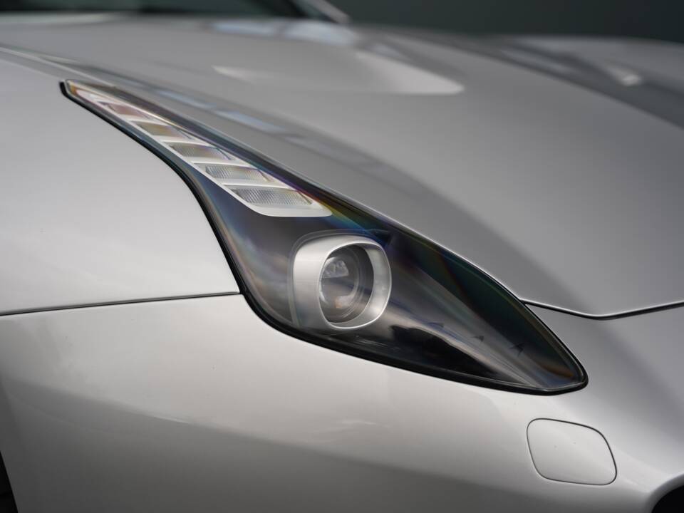 Bild 37/50 von Ferrari California T (2015)
