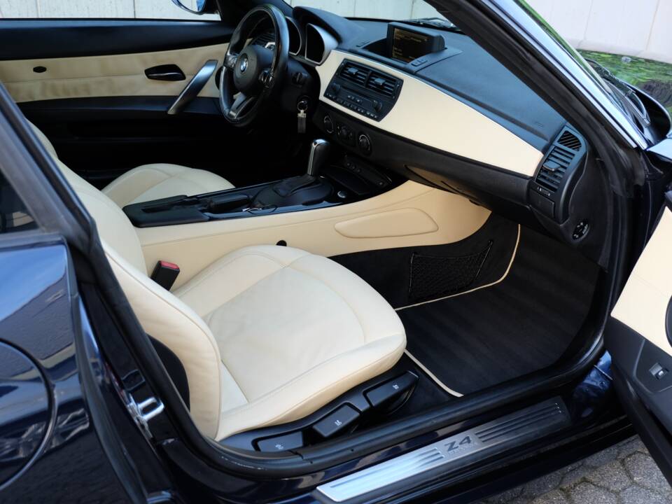 Immagine 26/40 di BMW Z4 Coupé 3.0si (2007)