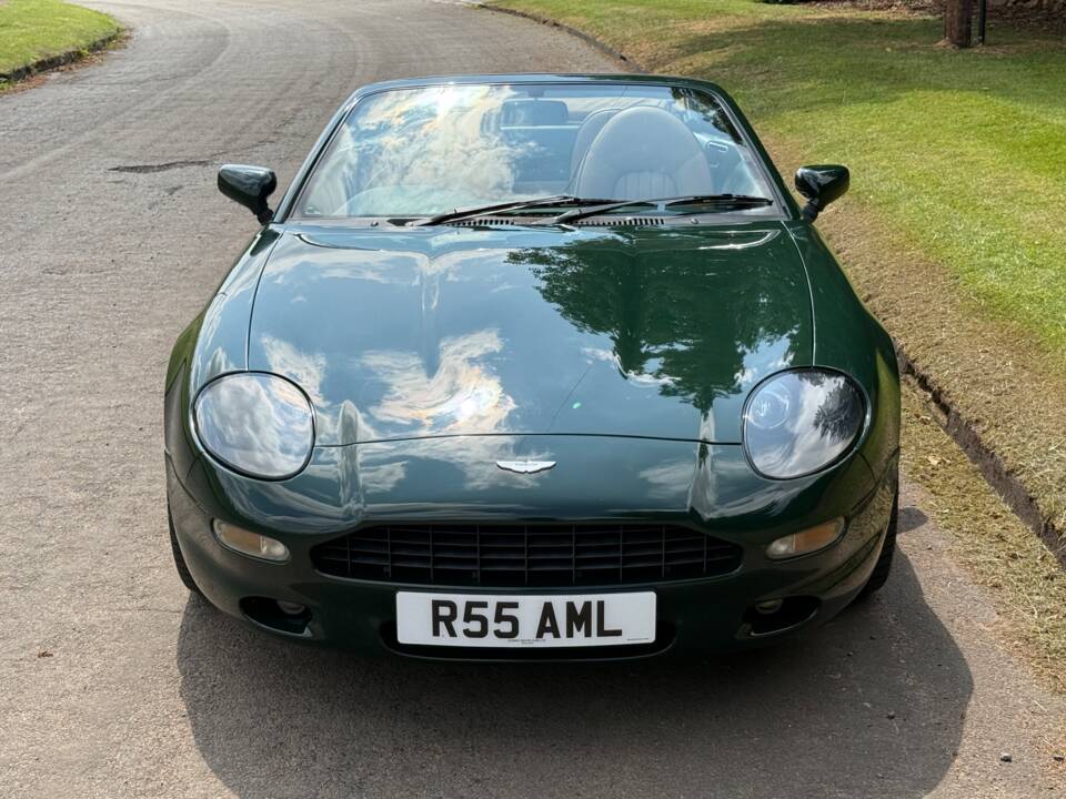 Immagine 4/19 di Aston Martin DB 7 Volante (1998)