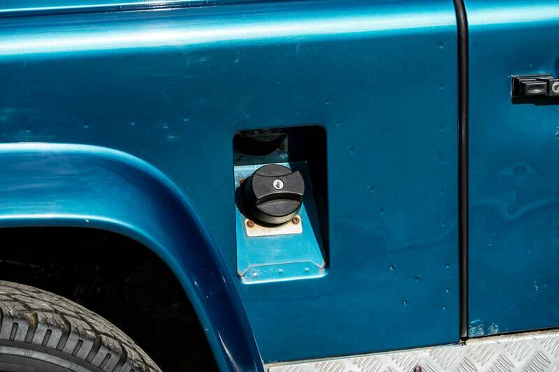 Bild 28/50 von Land Rover Defender 110 Turbo Diesel (1999)