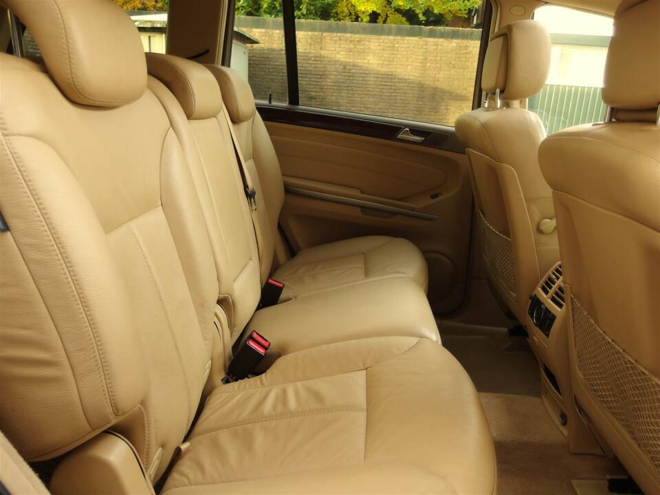 Bild 51/98 von Mercedes-Benz GL 450 4MATIC (2007)